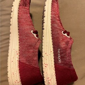 Hey Dude  Women’s size 8, Wendy Sox Red Micro shoes